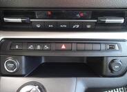 Peugeot Traveller 42