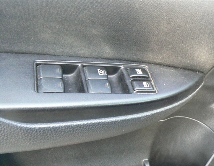 Subaru Legacy Kombi 2,0 l 110 kw