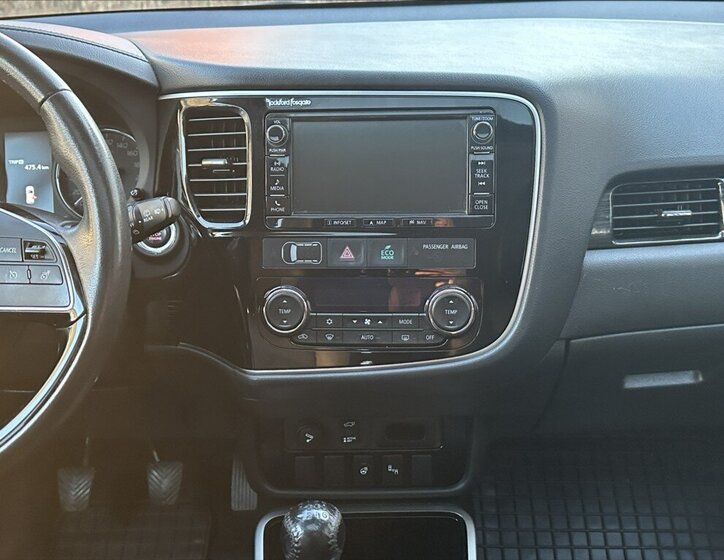 Mitsubishi Outlander SUV / Terénní 2,3 l 110 kw