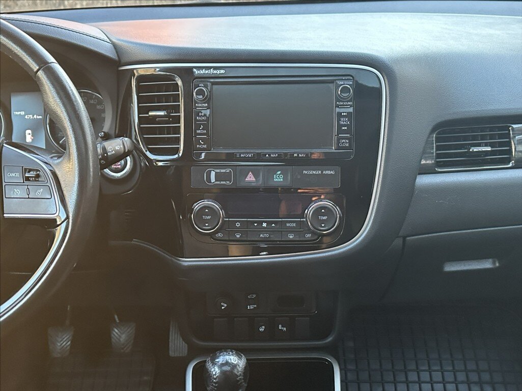 Mitsubishi Outlander SUV / Terénní 2,3 l 110 kw