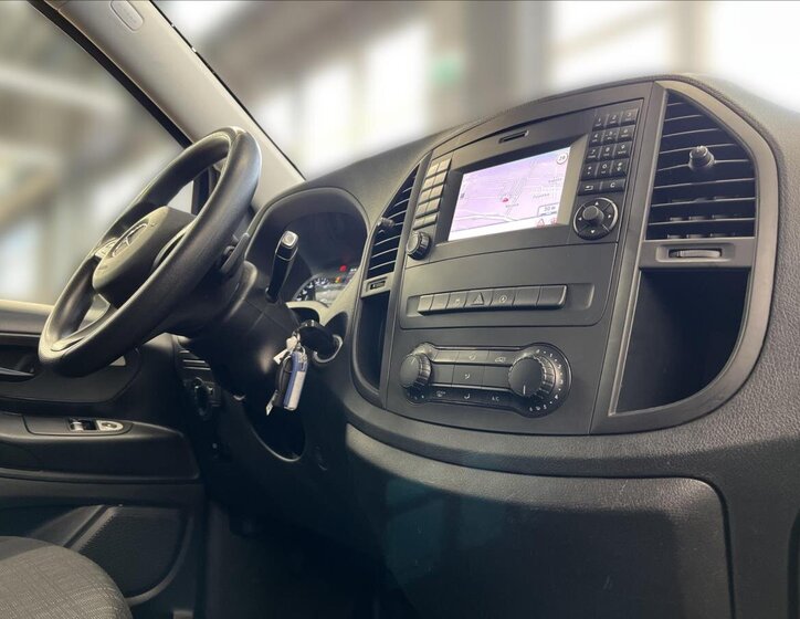 Mercedes-Benz Vito 16