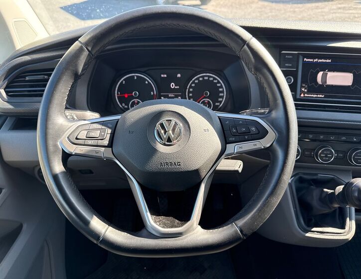 Volkswagen Caravelle 10