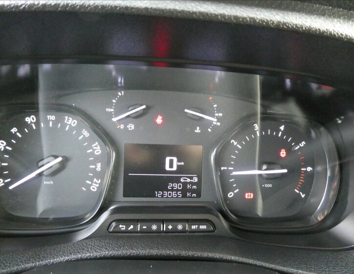 Peugeot Expert Kombi 1,5 l 88 kw