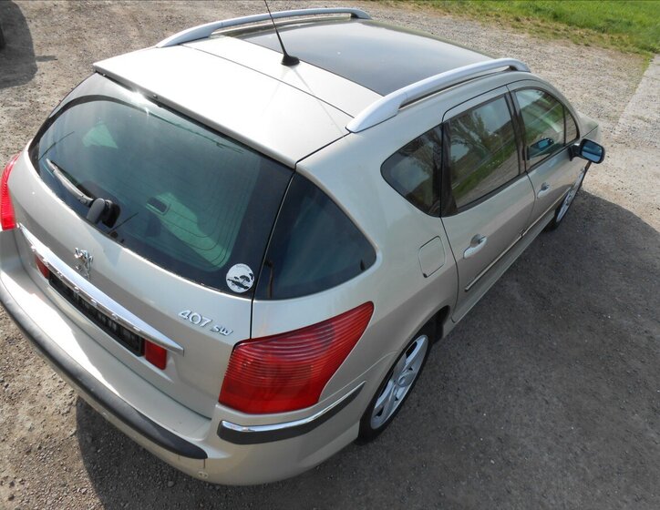 Peugeot 407 Kombi 2,2 l 120 kw