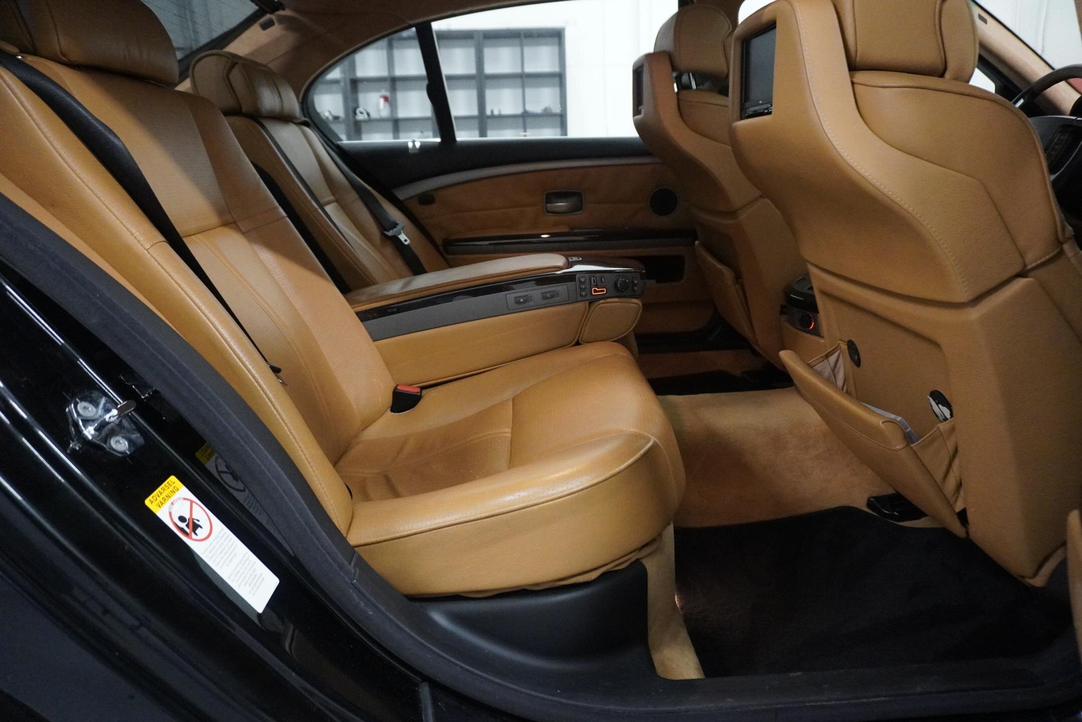 BMW Řada 7 Sedan 6,0 l 327 kw