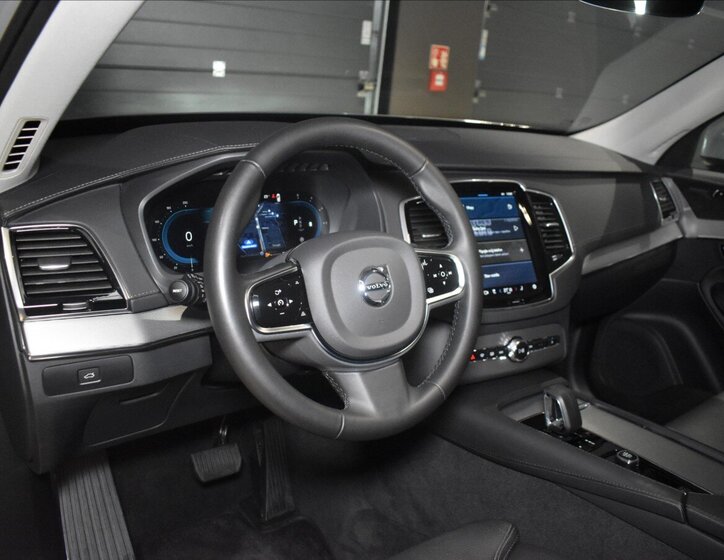 Volvo XC90 SUV / Terénní 2,0 l 173 kw