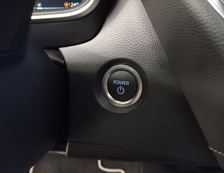 Toyota Corolla Sedan / Limuzína 1,8 l 72 kw