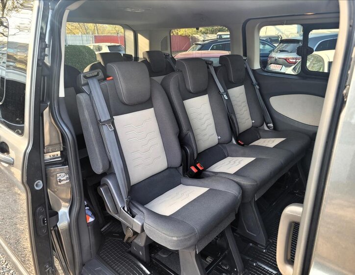 Ford Tourneo Custom MPV 2,0 l 125 kw