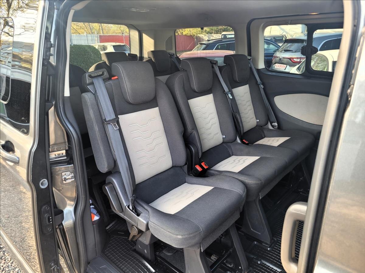 Ford Tourneo Custom MPV 2,0 l 125 kw