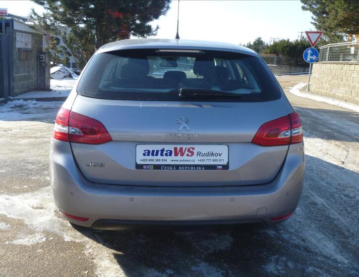 Peugeot 308 5