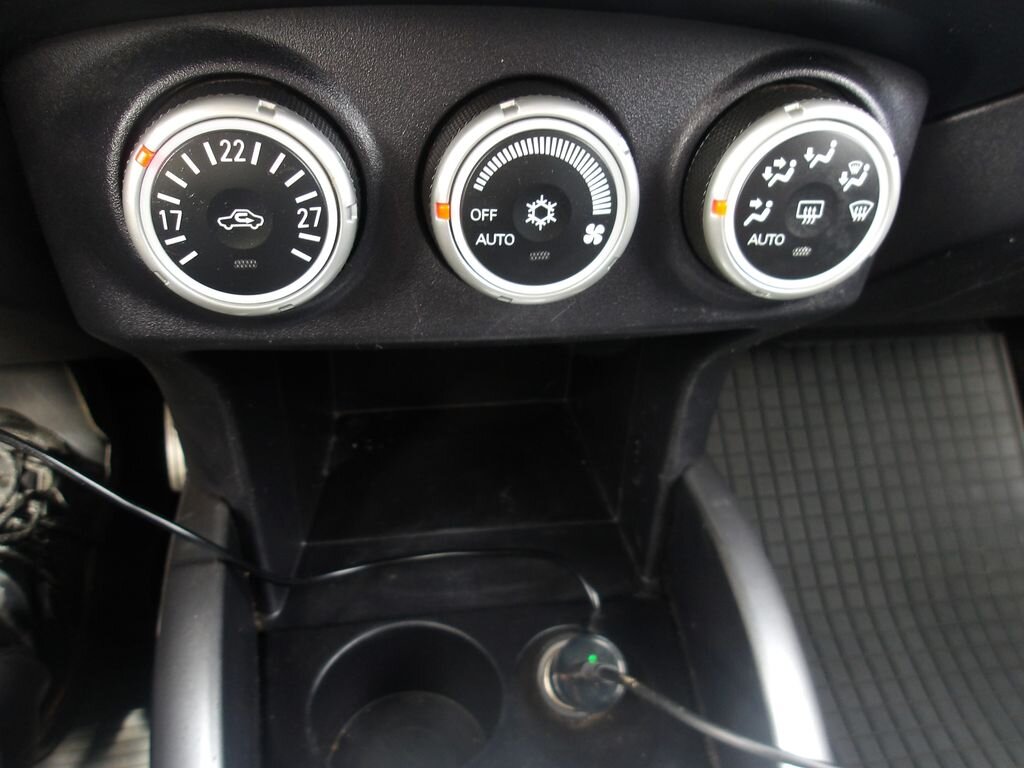 Mitsubishi Outlander SUV / Terénní 2,4 l 125 kw