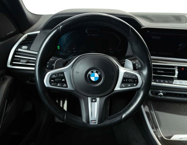 BMW X5 SUV / Terénní 4,4 l 390 kw