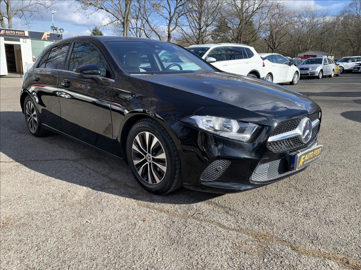 Mercedes-Benz Třídy A Hatchback 1,3 l 120 kw