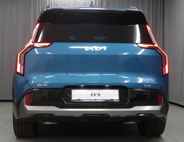 KIA EV9 7