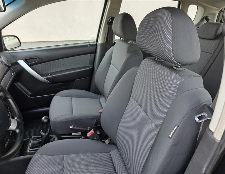 Chevrolet Aveo 10