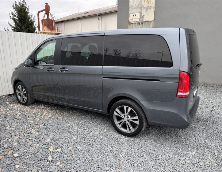 Mercedes-Benz Třídy V Kombi 2,1 l 120 kw