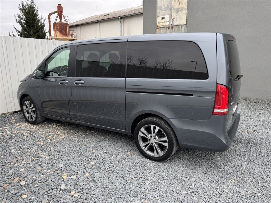Mercedes-Benz Třídy V Kombi 2,1 l 120 kw