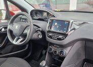 Peugeot 208 Hatchback 1,2 l 61 kw