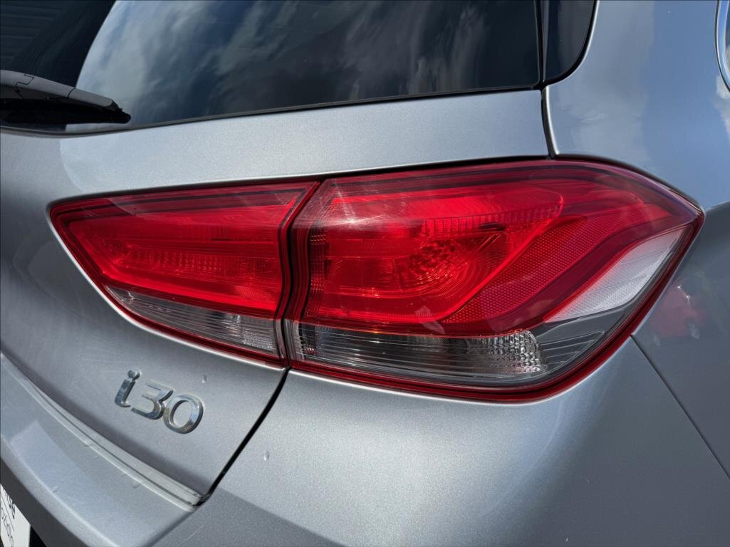 Hyundai i30 Hatchback 998,0 88 kw