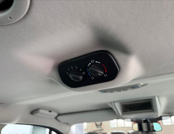 Ford Tourneo Custom MPV 2,2 l 92 kw