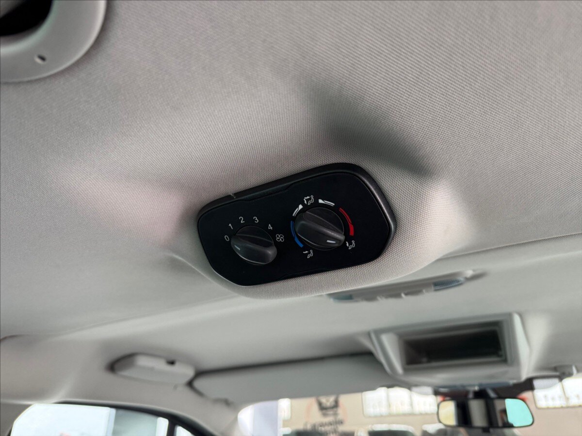 Ford Tourneo Custom MPV 2,2 l 92 kw