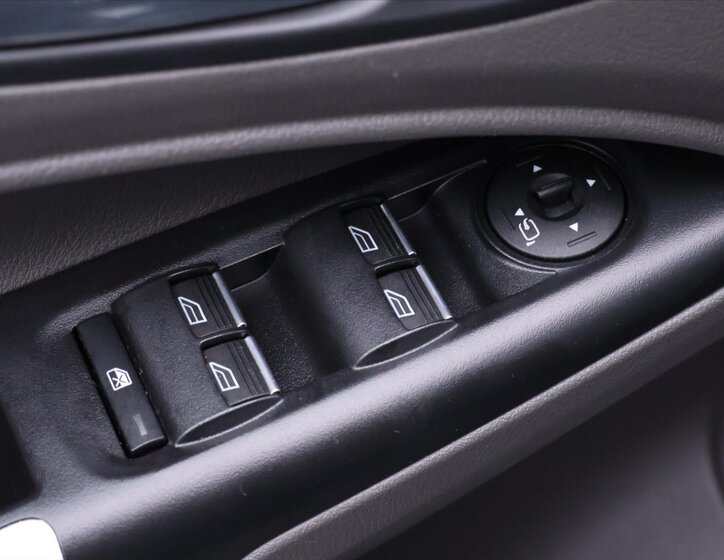 Ford Tourneo Connect MPV 1,5 l 88 kw