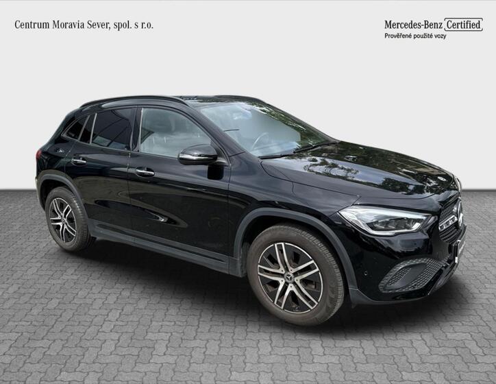 Mercedes-Benz GLA 7