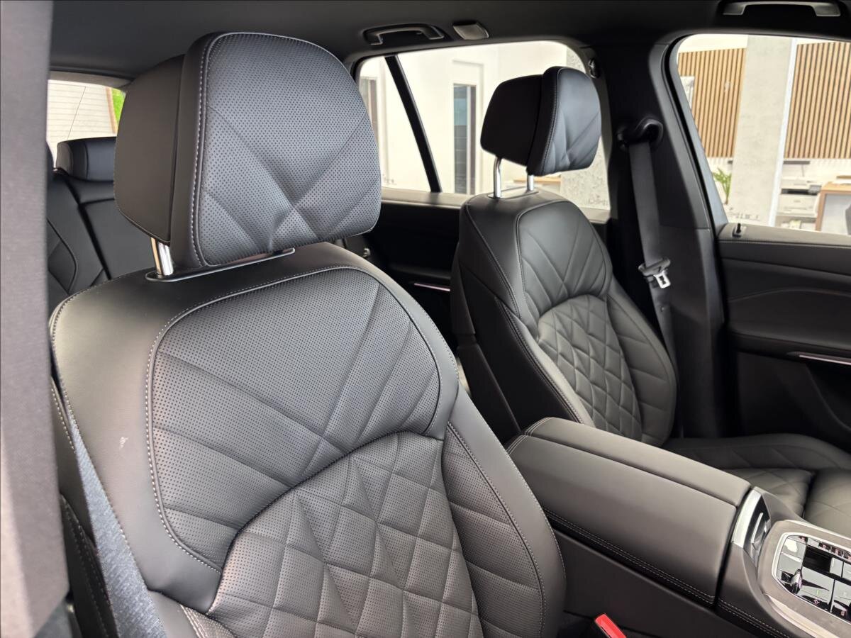 BMW X5 Kombi 3,0 l 210 kw