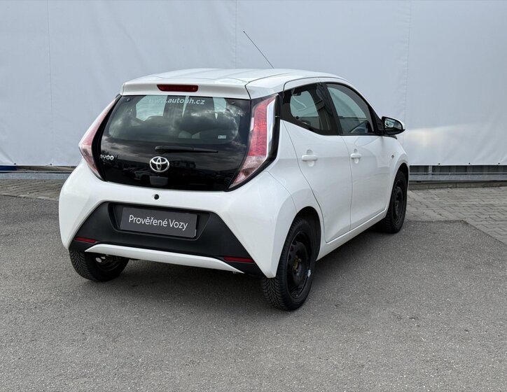 Toyota Aygo Hatchback 998,0 51 kw