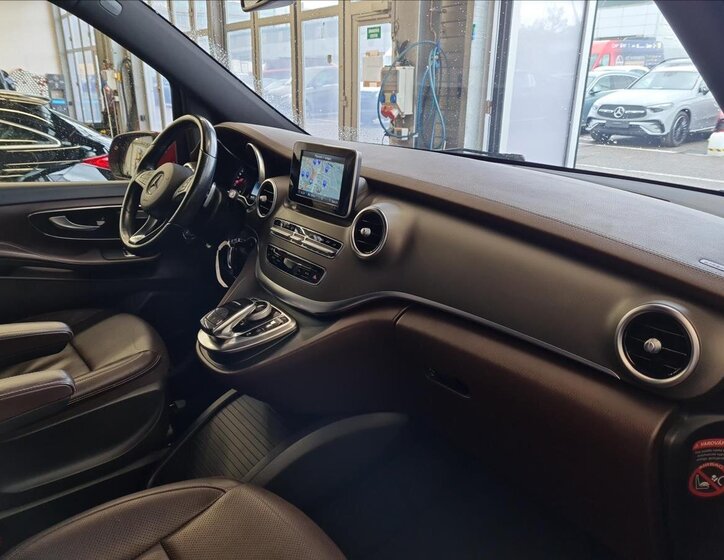 Mercedes-Benz Třídy V MPV 2,1 l 140 kw