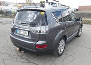 Mitsubishi Outlander SUV / Terénní 2,4 l 125 kw
