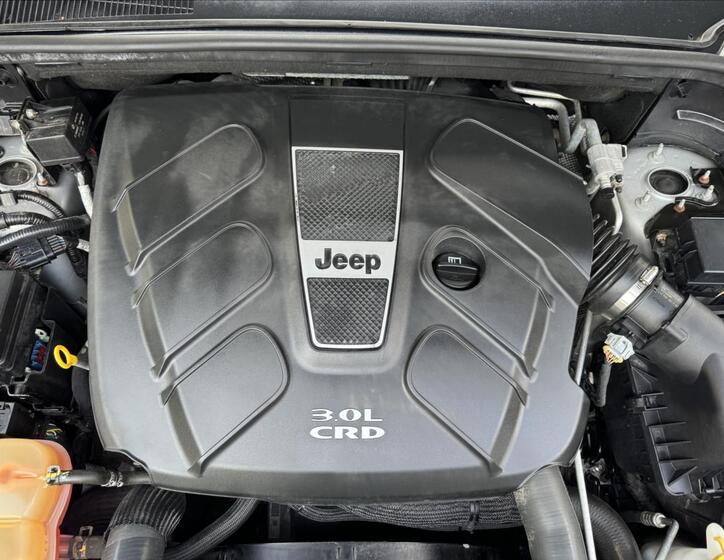 Jeep Grand Cherokee 24