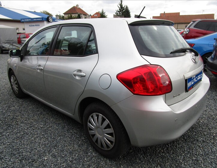 Toyota Auris 6