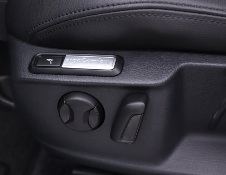 Volkswagen Passat Kombi 2,0 l 110 kw