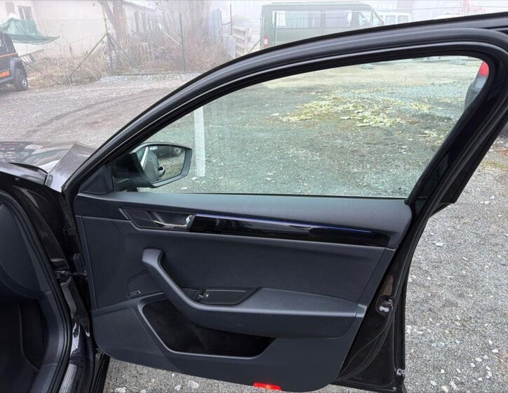 Škoda Superb Sedan 2,0 l 140 kw