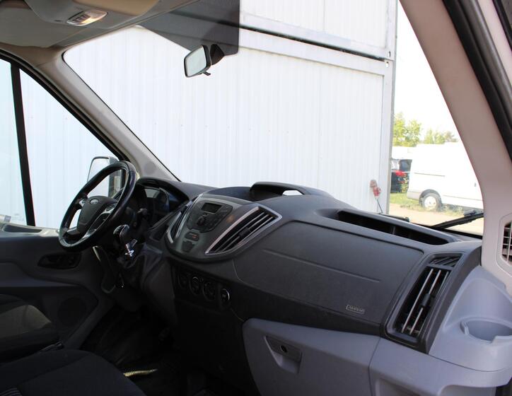 Ford Transit 16