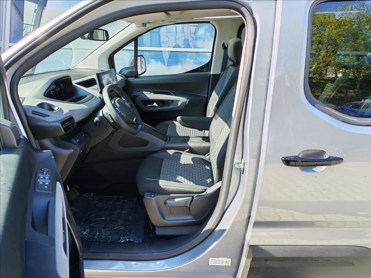 Peugeot Rifter MPV 1,5 l 96 kw