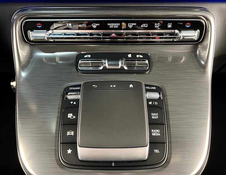 Mercedes-Benz Třídy V 27