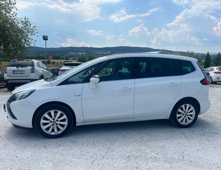 Opel Zafira 4