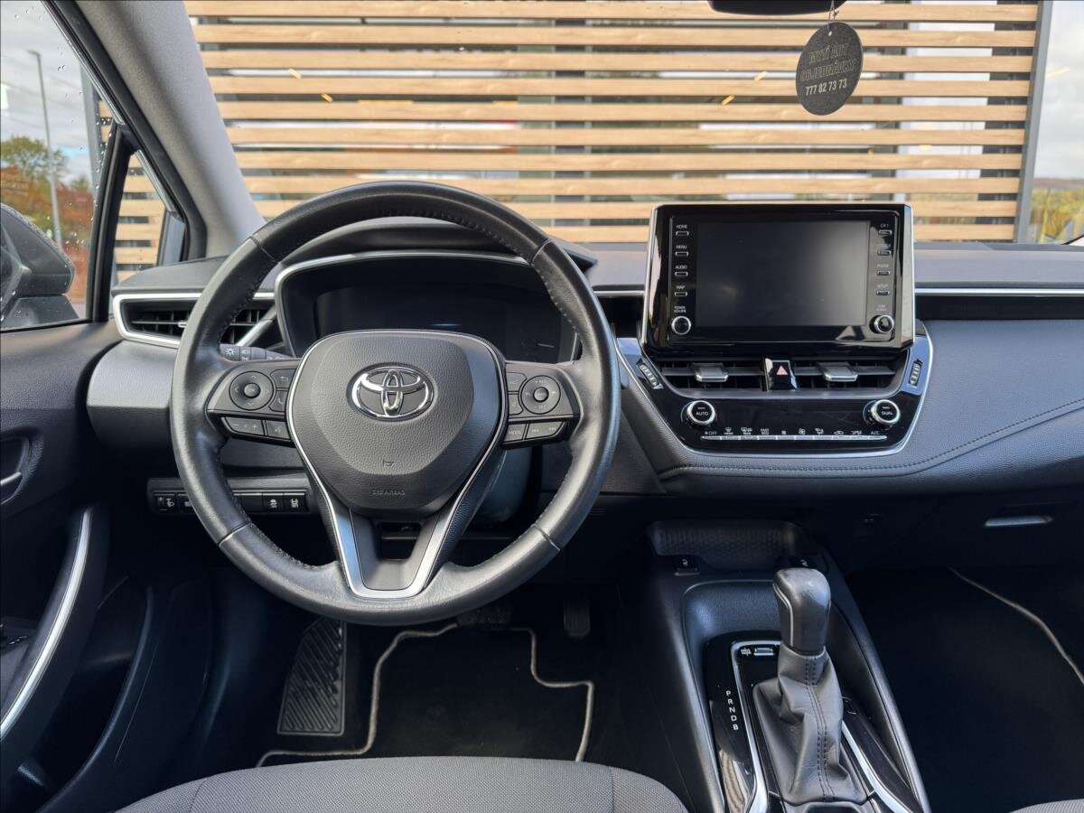 Toyota Corolla Sedan / Limuzína 1,8 l 72 kw