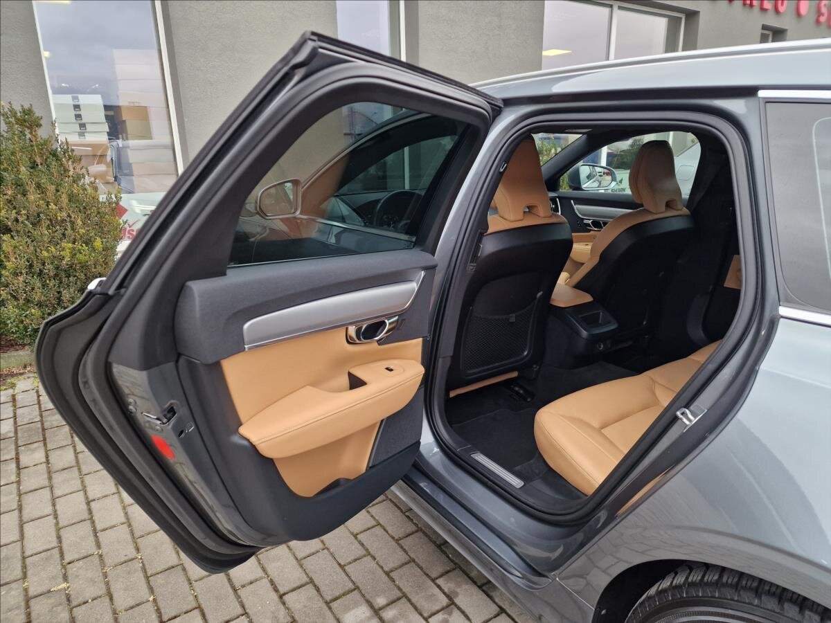 Volvo V90 Kombi 2,0 l 173 kw