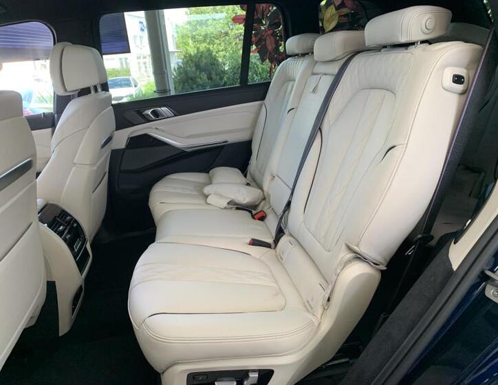 BMW X7 7