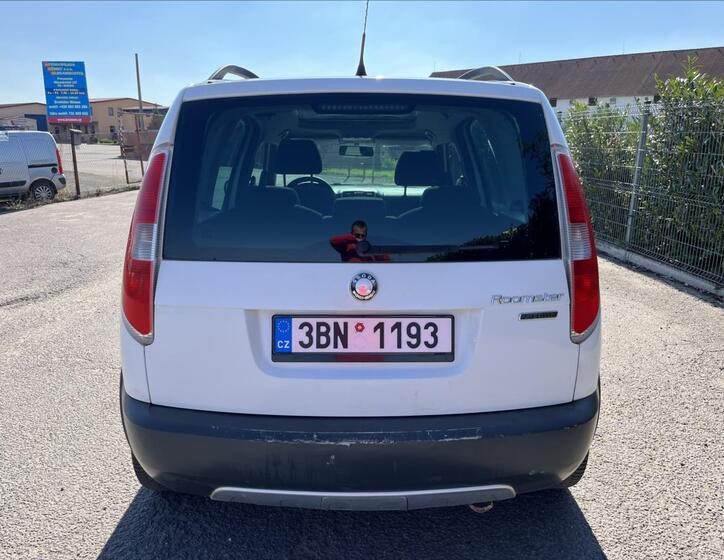 Škoda Roomster 7
