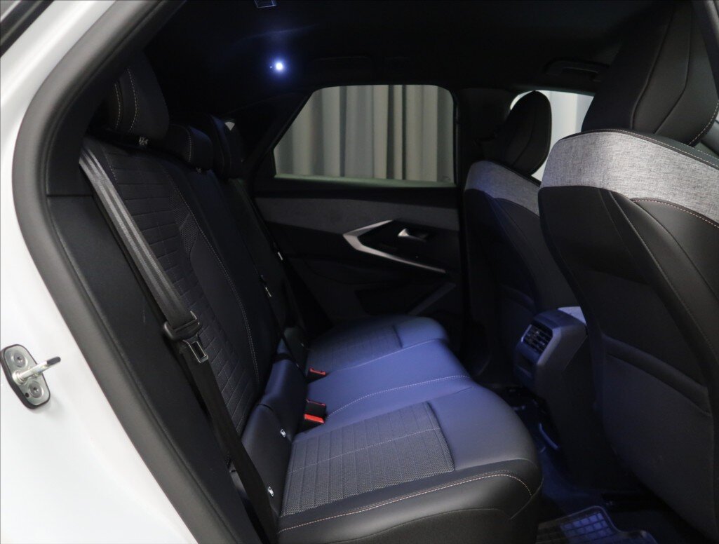 Peugeot 3008 SUV / Terénní 1,2 l 100 kw