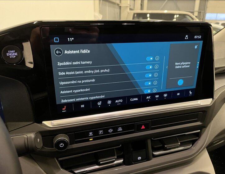 Volkswagen Caravelle 10