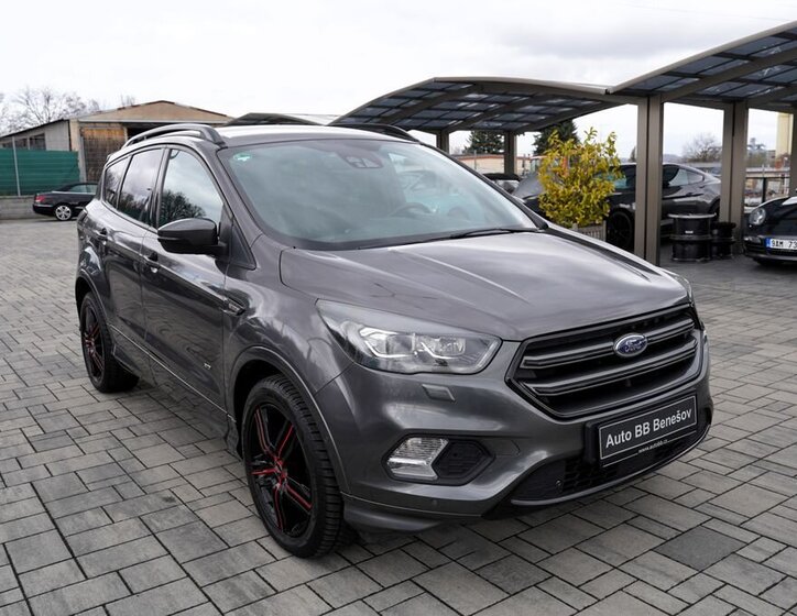 Ford Kuga SUV / Terénní 2,0 l 132 kw