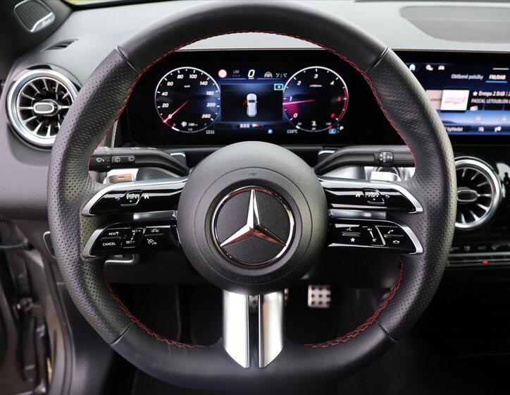 Mercedes-Benz GLB SUV 2,0 l 110 kw