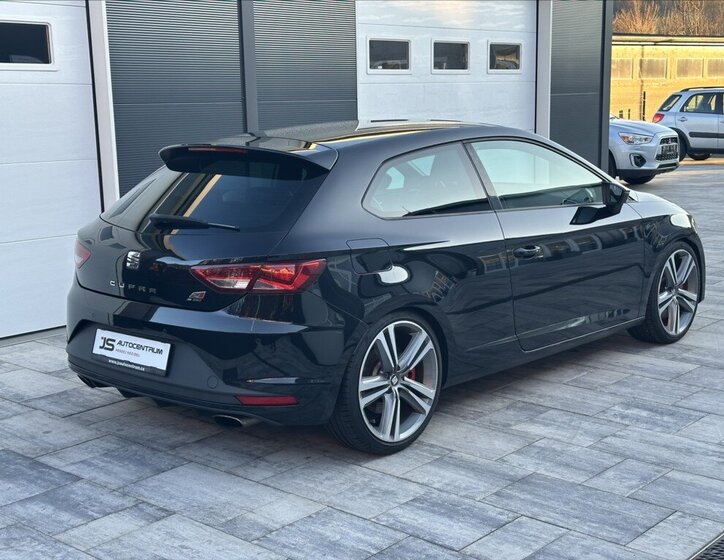 Seat Leon Hatchback 2,0 l 213 kw