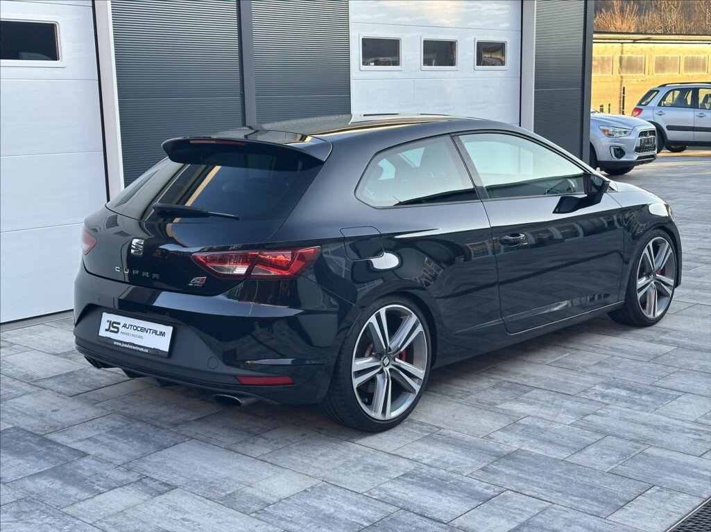 Seat Leon Hatchback 2,0 l 213 kw