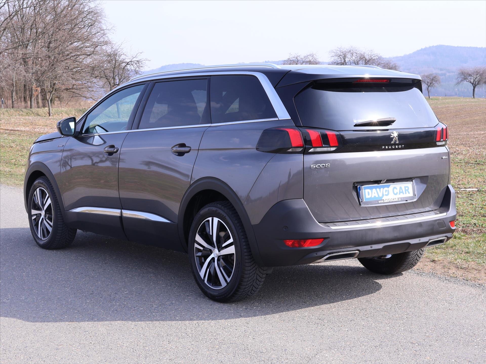 Peugeot 5008 SUV / Terénní 1,2 l 96 kw